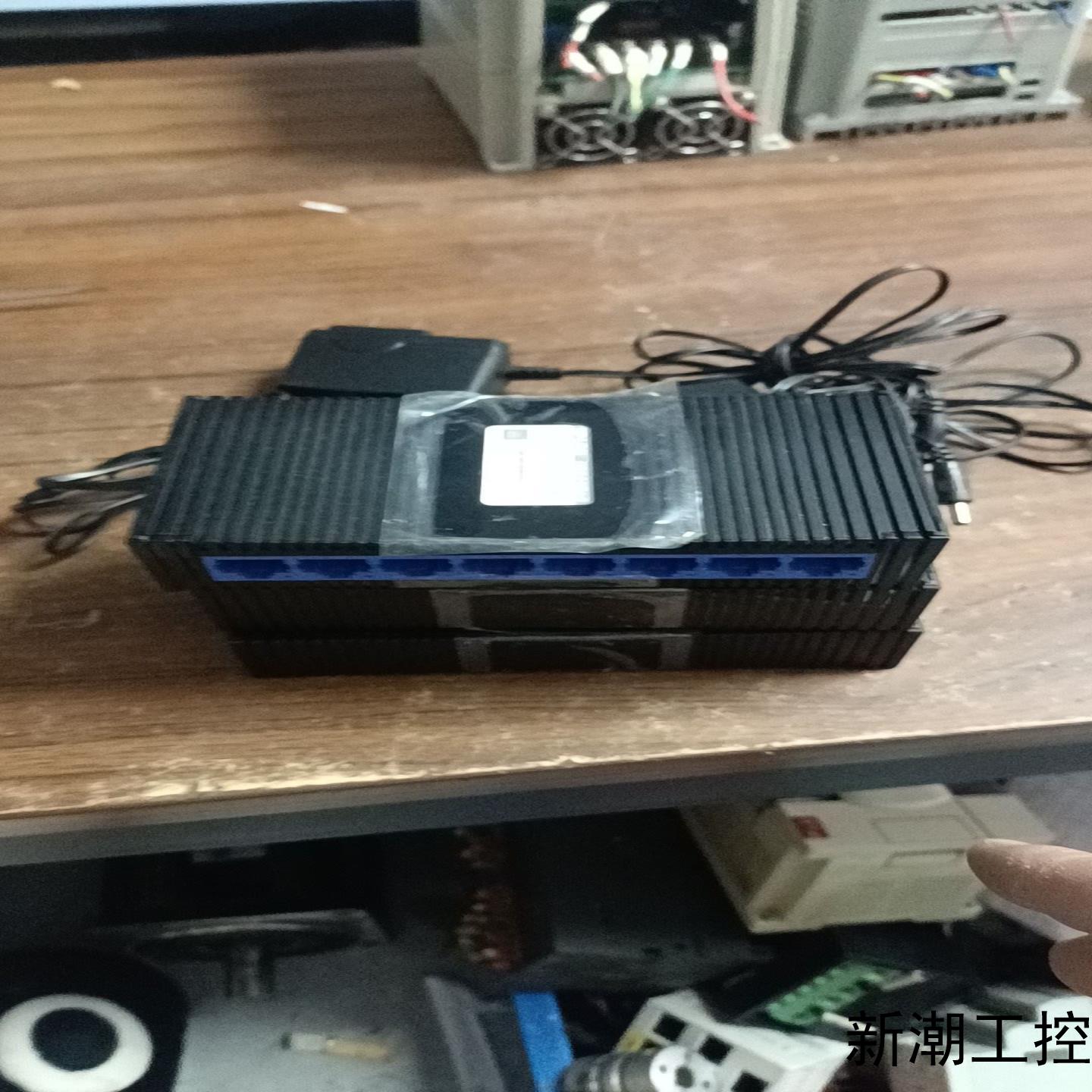 8口百兆交换机型号TL-SF1008+现货三台成色如图功能完议价商品