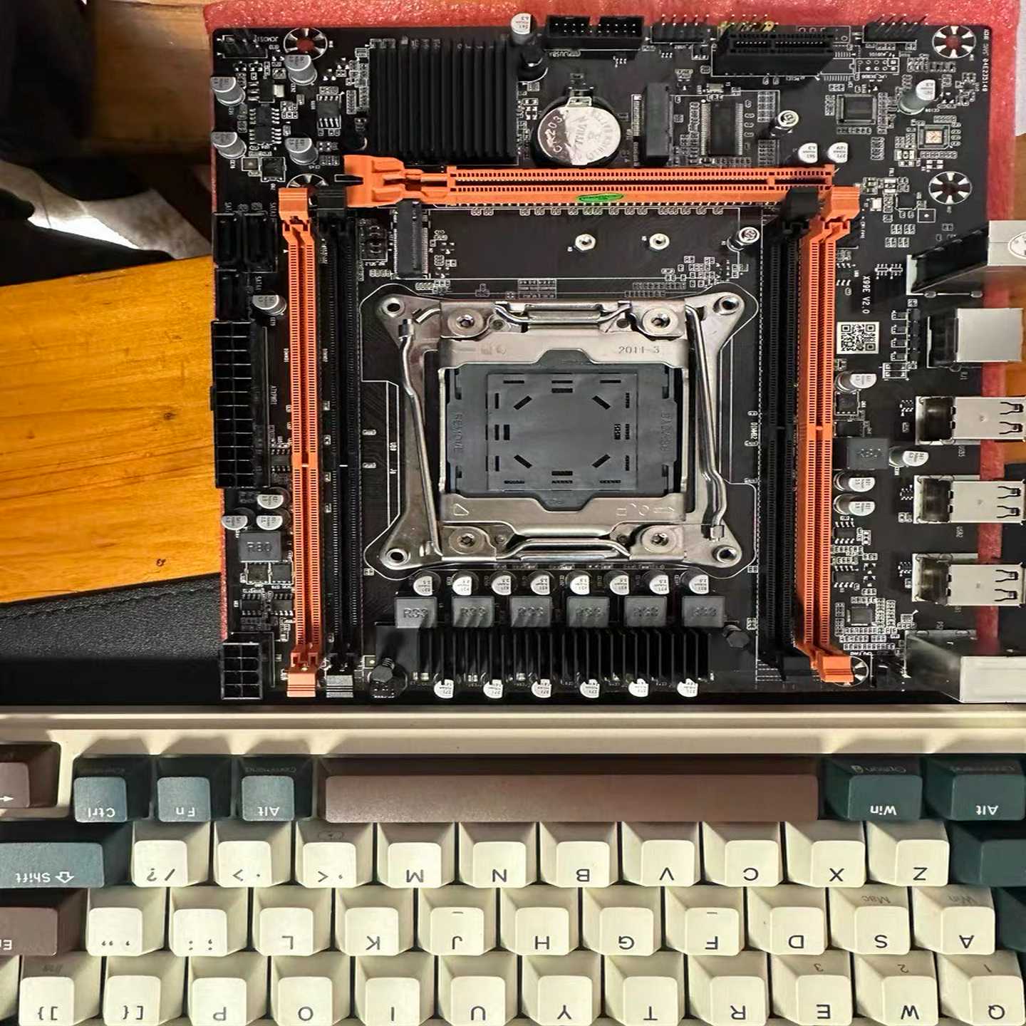 （议价）X99H-DDR3主板，A2011-3针接口，支持E5系