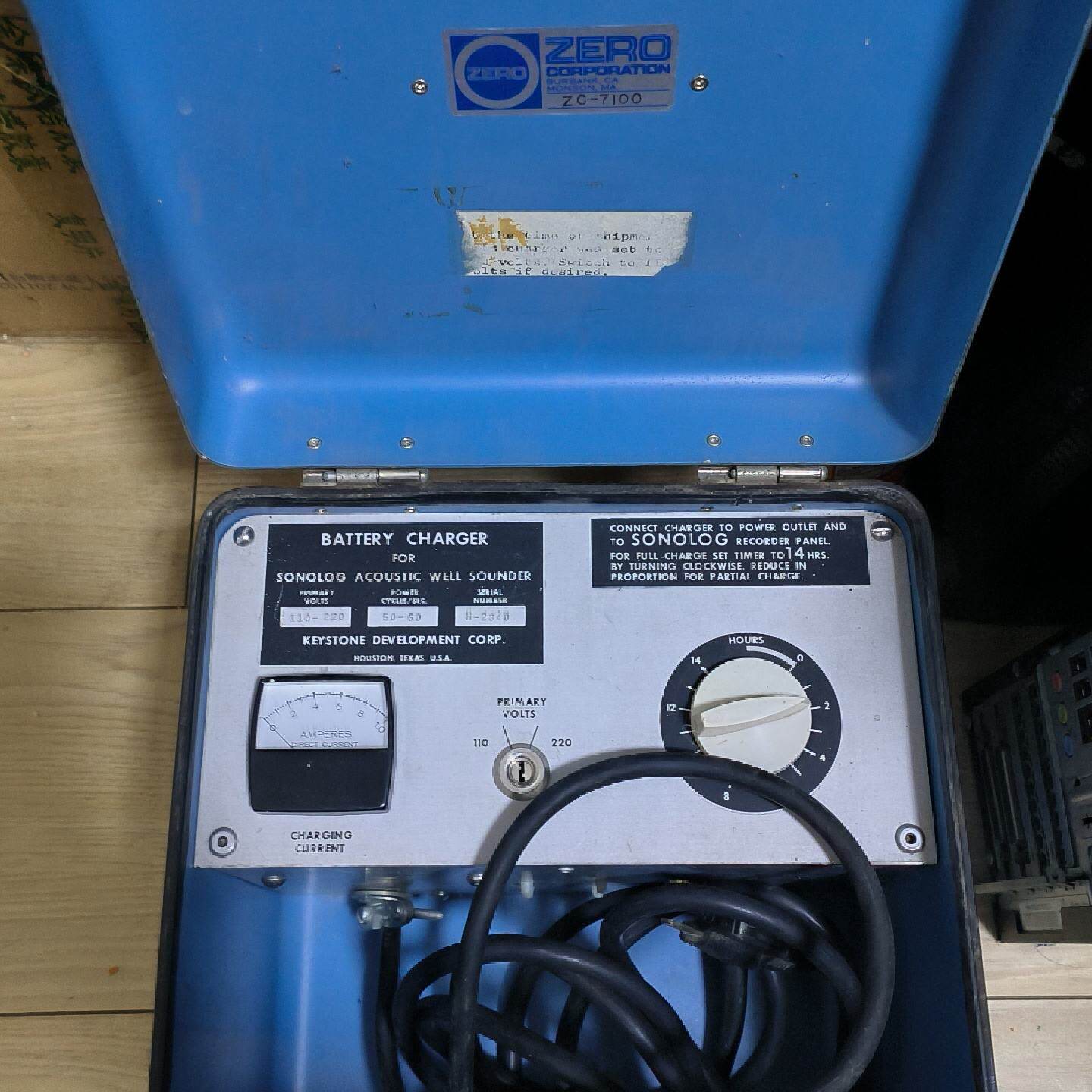ZERO测井仪电池充电器ZC7100原装美国进口--议价商品