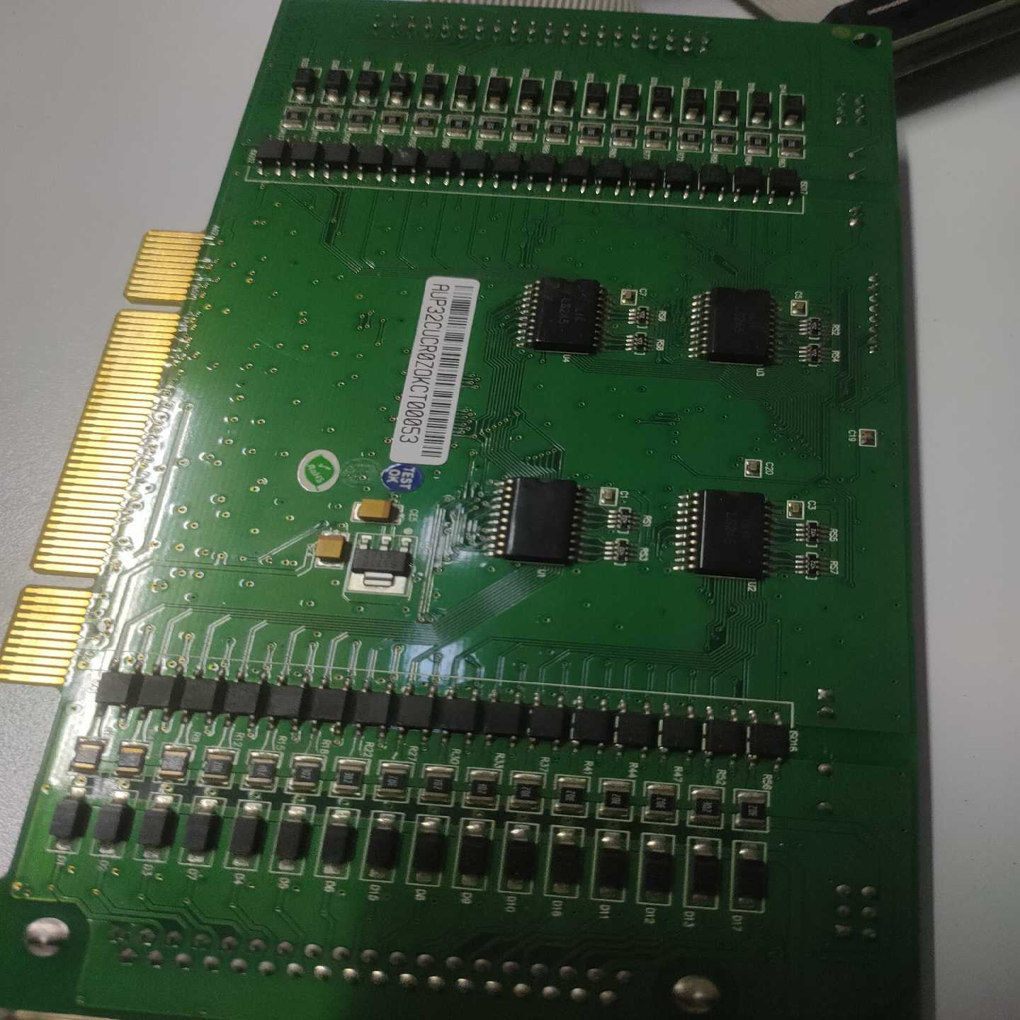 （议价）PISO-P32C32U32路光隔集电极电脑数据采集