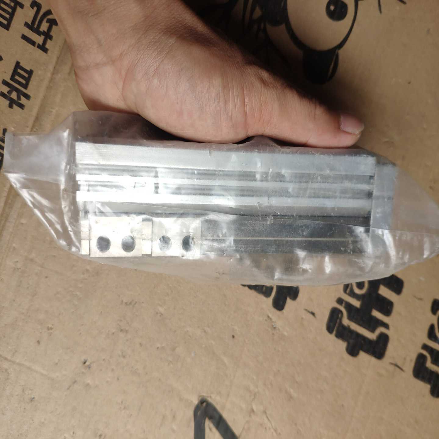 昆仑通态触摸屏 TPC7072Gi 成色很好，图片~询价