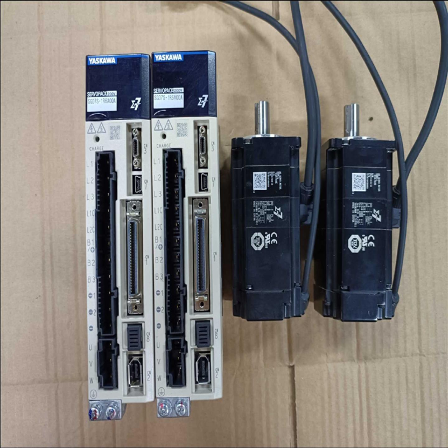 安川7系SGD7S-1R6A00A+SGM7J-02AFC6