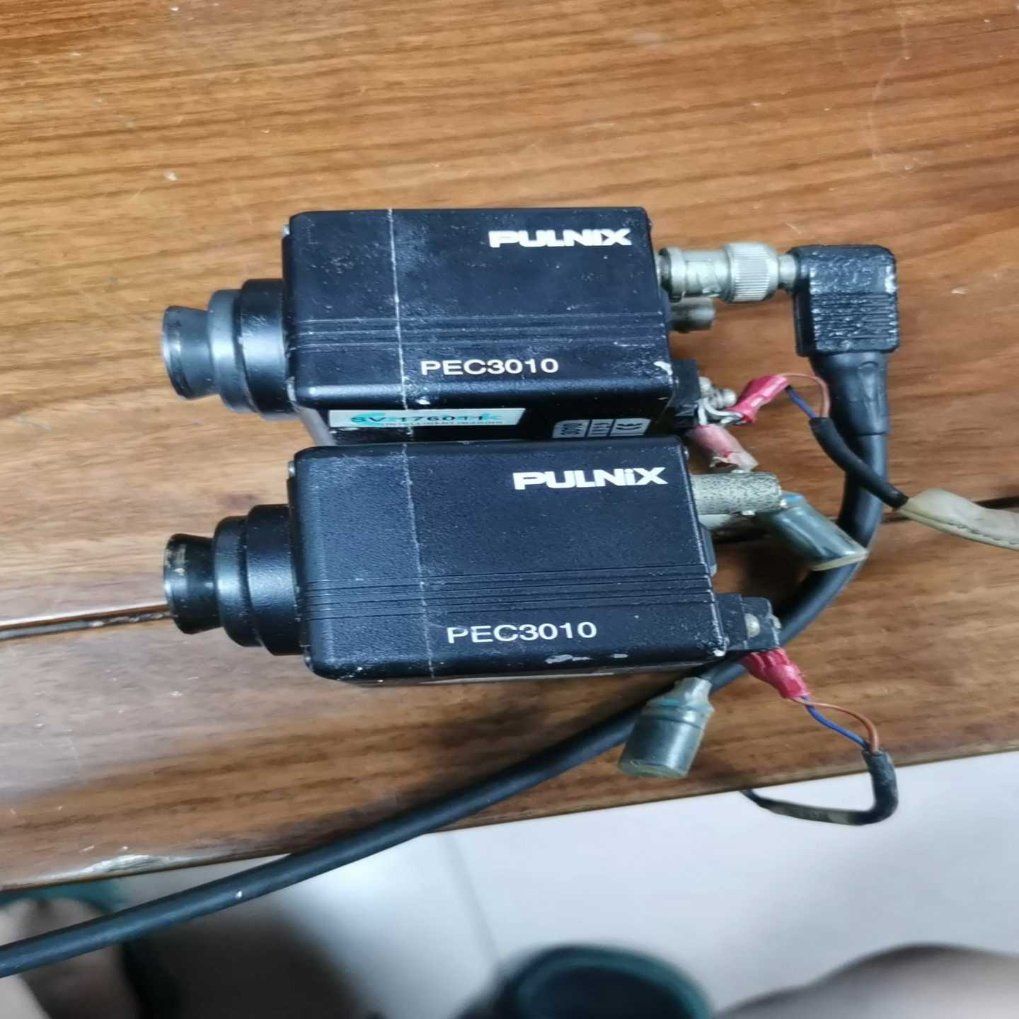 询价~的两个PULNIX工业相机，150，有兴趣的朋友