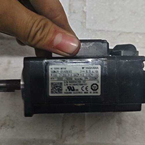 安川伺服电机 SGMJV-01ADE6S—议价