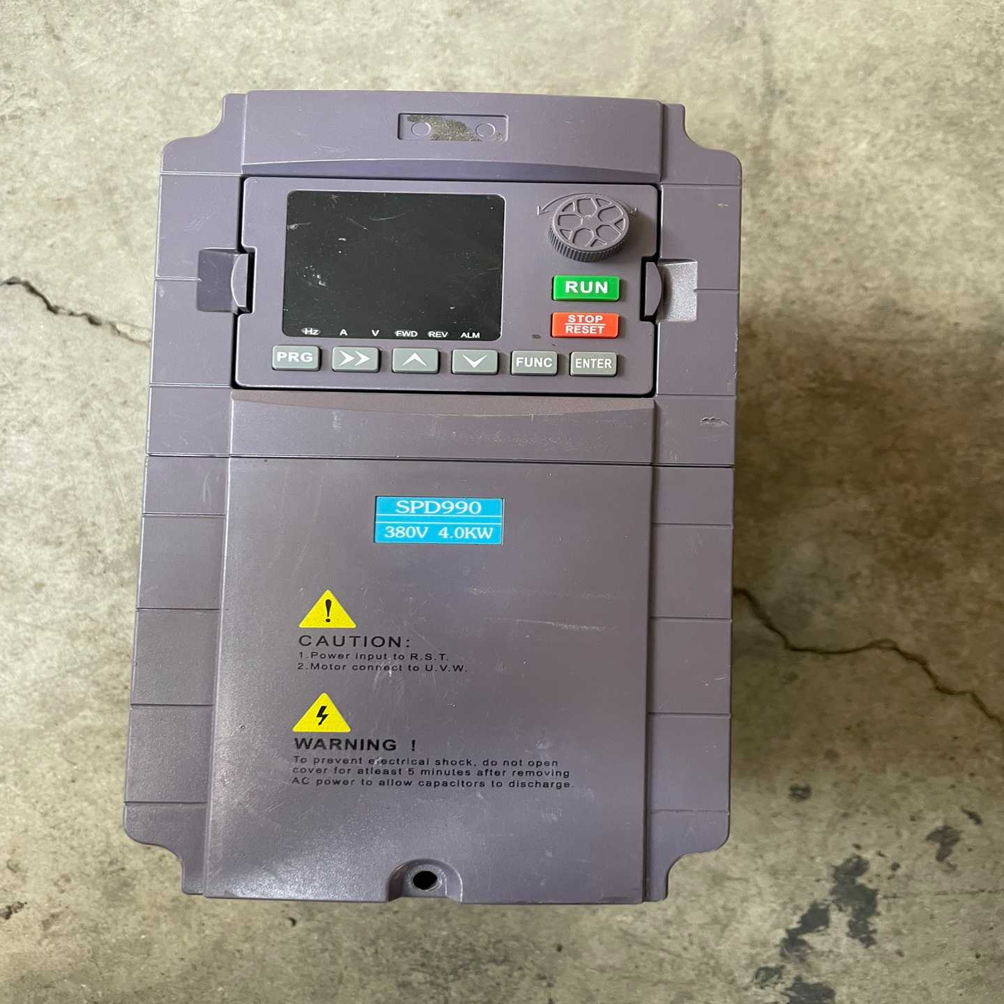 询价上海人民SPD990变频器，4.0KW功率，380V三相，实