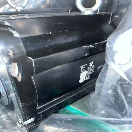 4.18安川七系7.5kw伺服电机套装脉冲型增量式电机~询价
