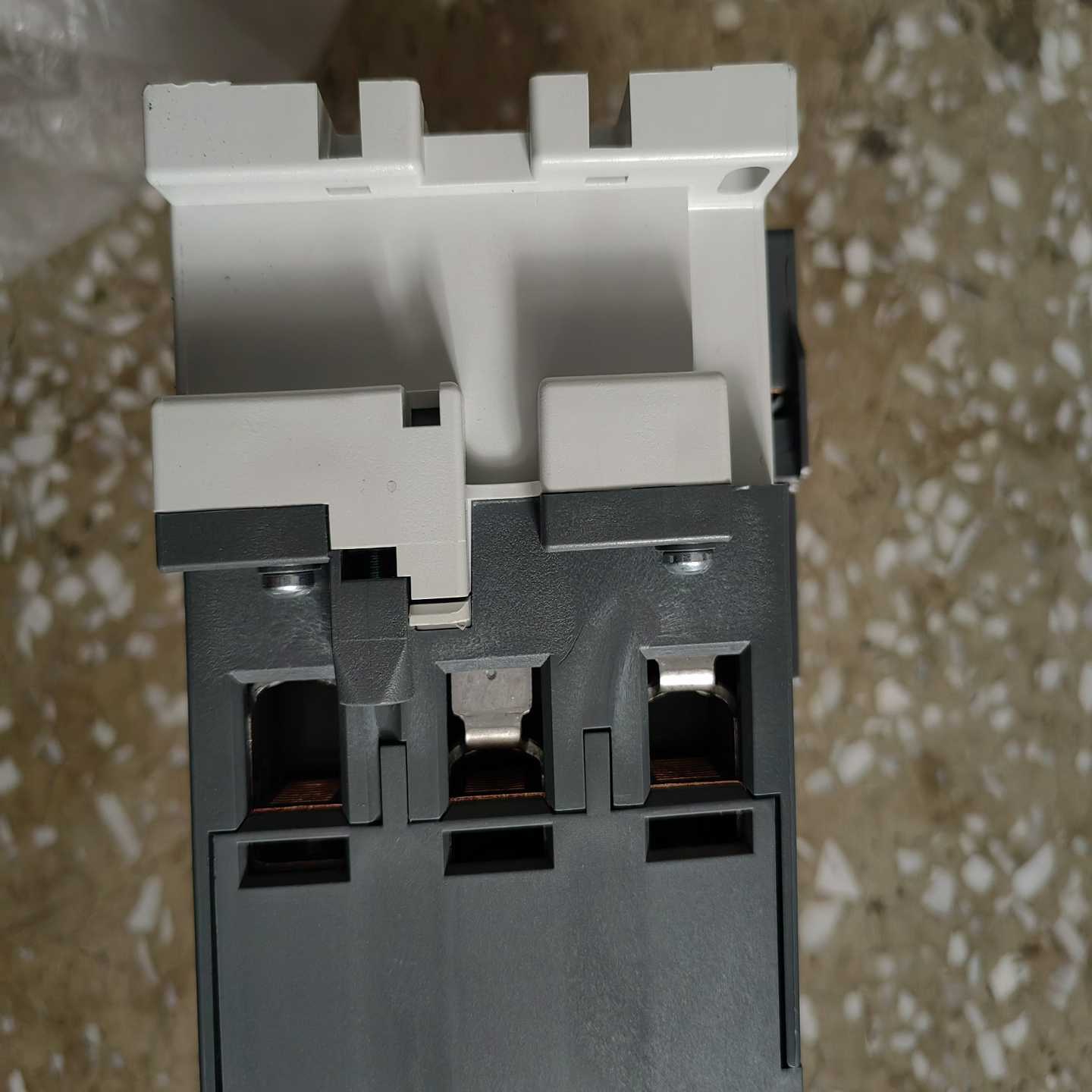 出汇川Inovance伺服电机，型号MS1H1-20B30C~议价