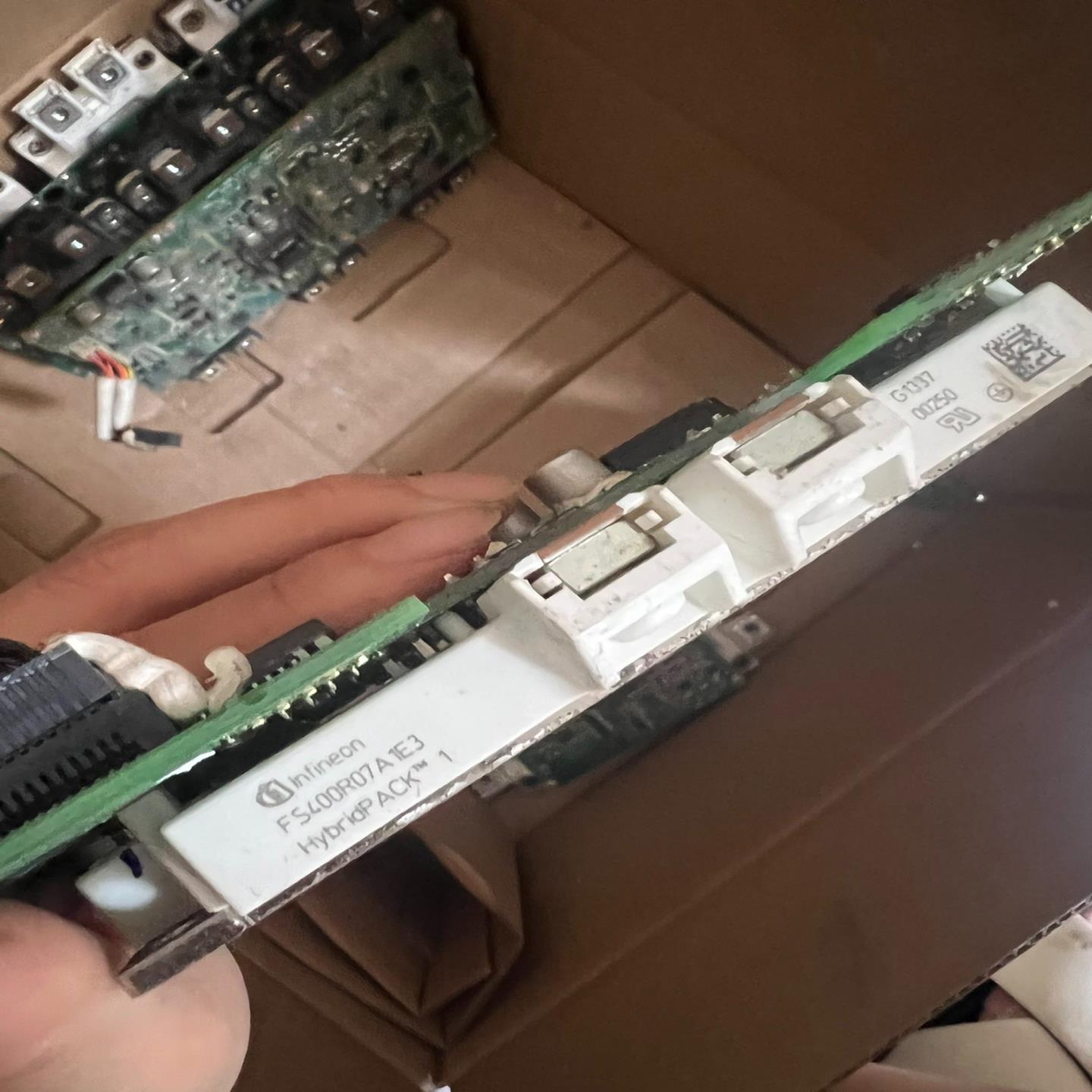 FS400R07A1E3 2个~询价