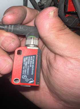 劳易测光电传感器，HRTR3B/44-S8，实物拍摄，成色--议价商品