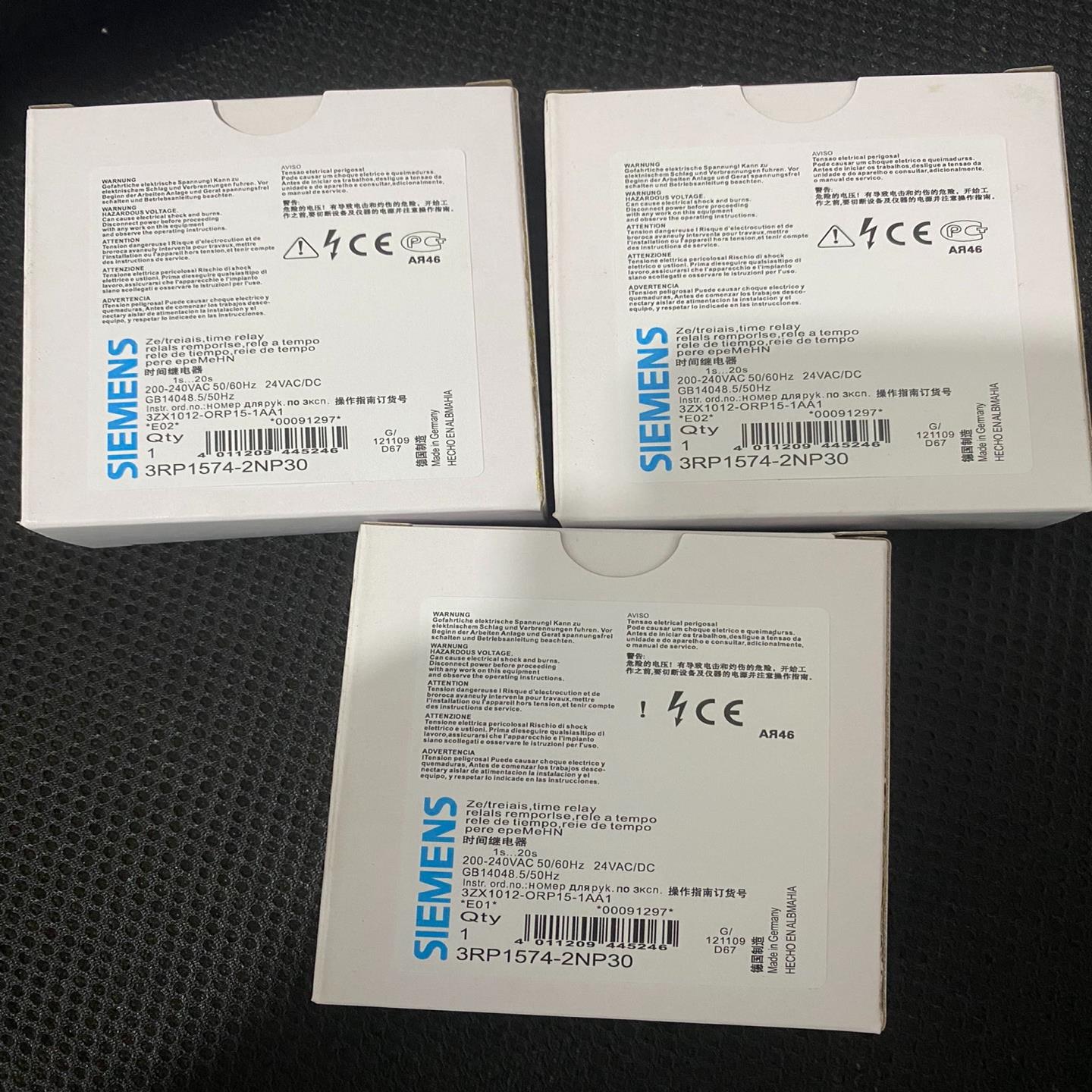 时间继电器 3RP1574-2NP30，带包装~询价