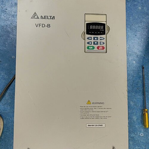 询-台达变频器VFD300B23A三相220V30KW外观