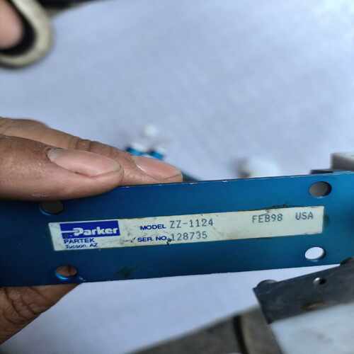 询价parker液位计，。型号：ZZ--1124ZZ-