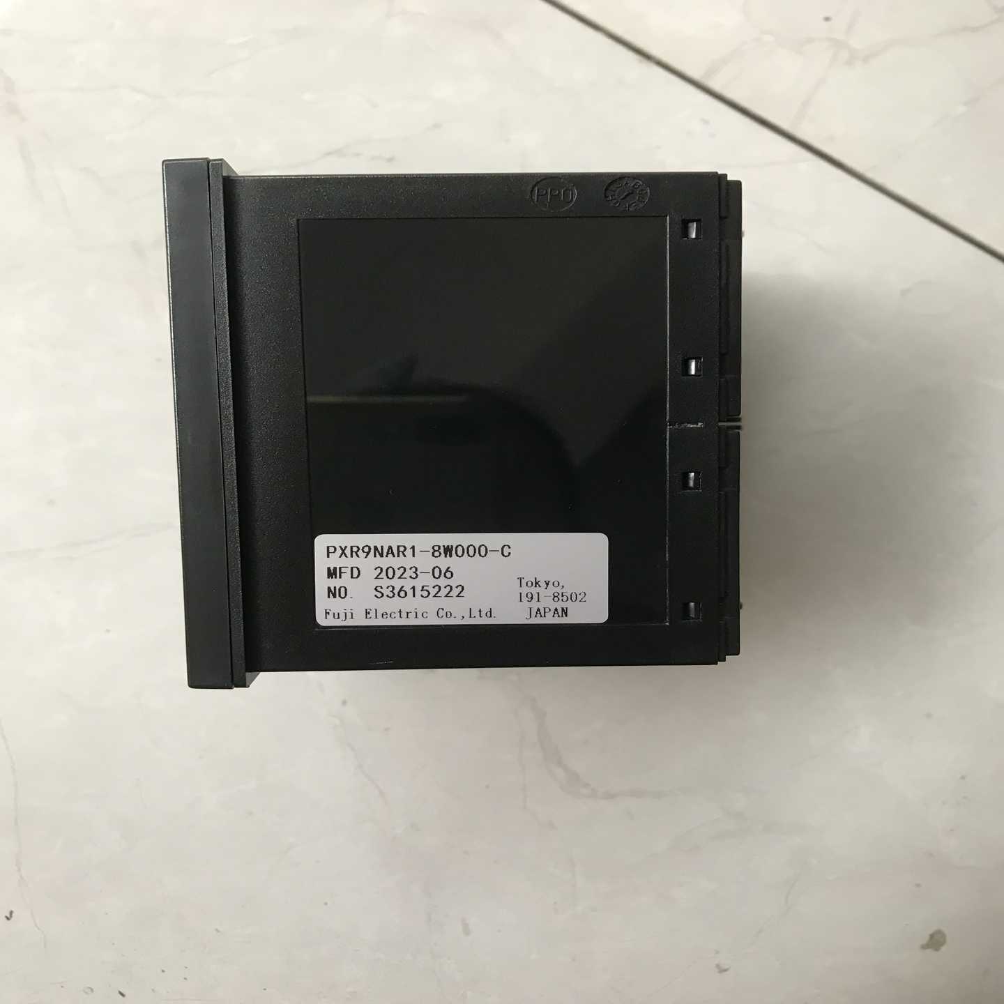 日本富士温控器温度控制仪表PXR9NAR1-8W000-C全新正品FUJI