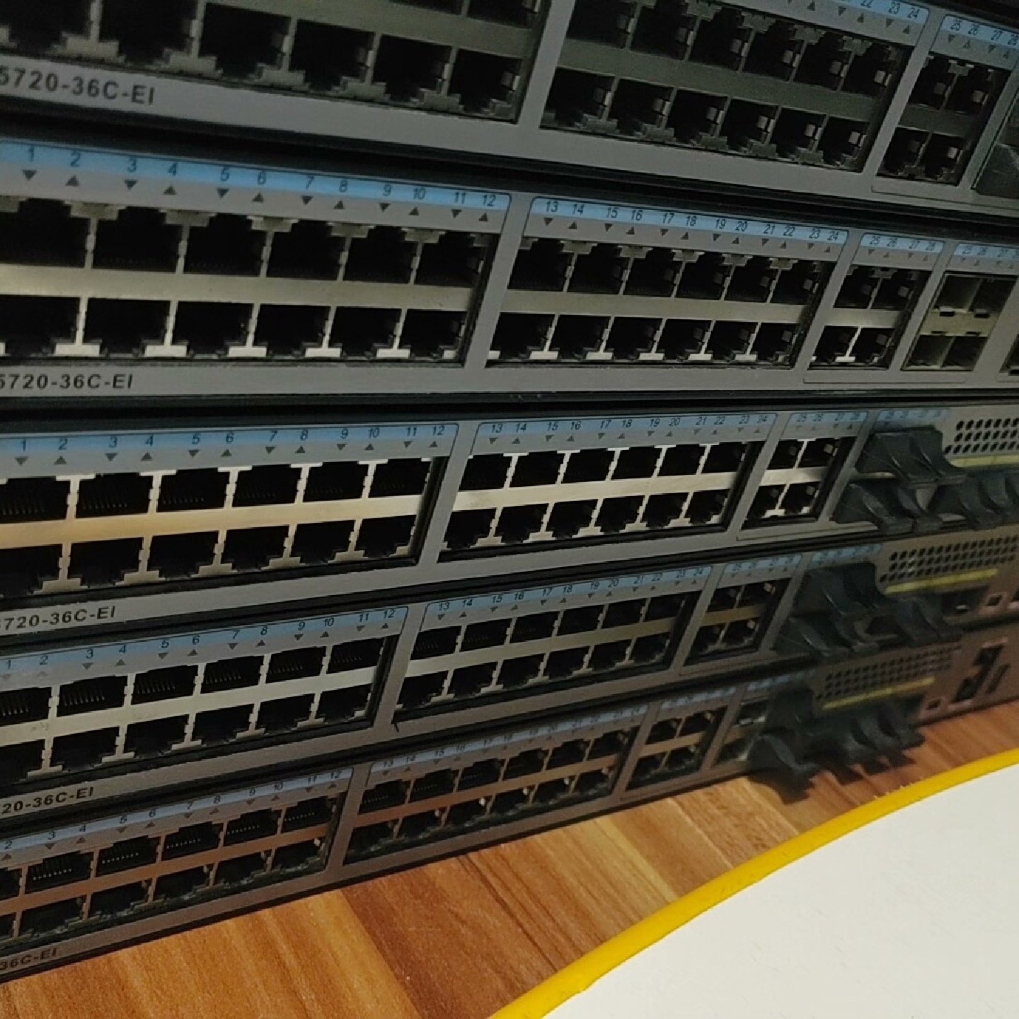 华为S572036CEI华为24口三层万兆交换机24-议价