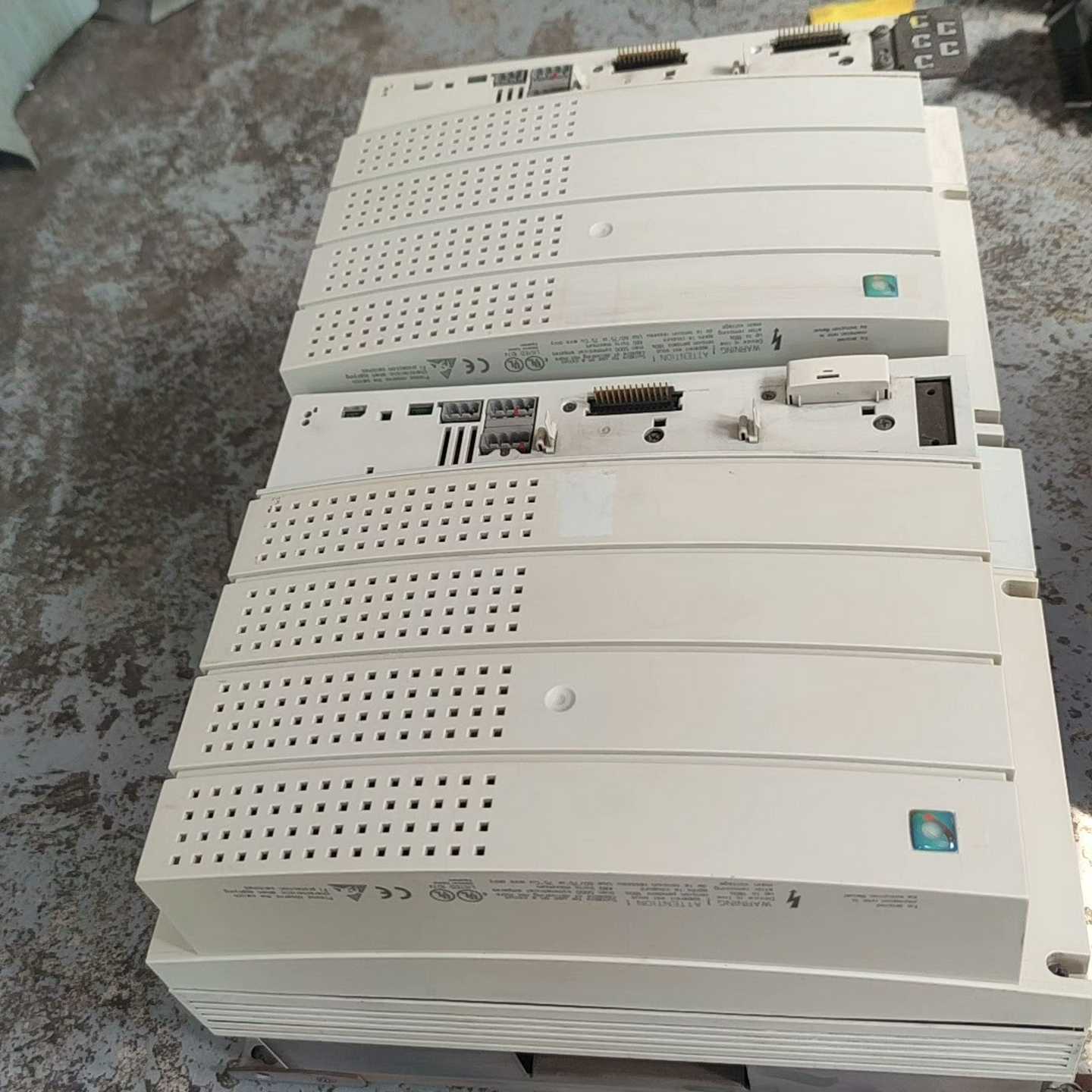 伦茨变频器E82EV153K4B201！E82EV153--议价