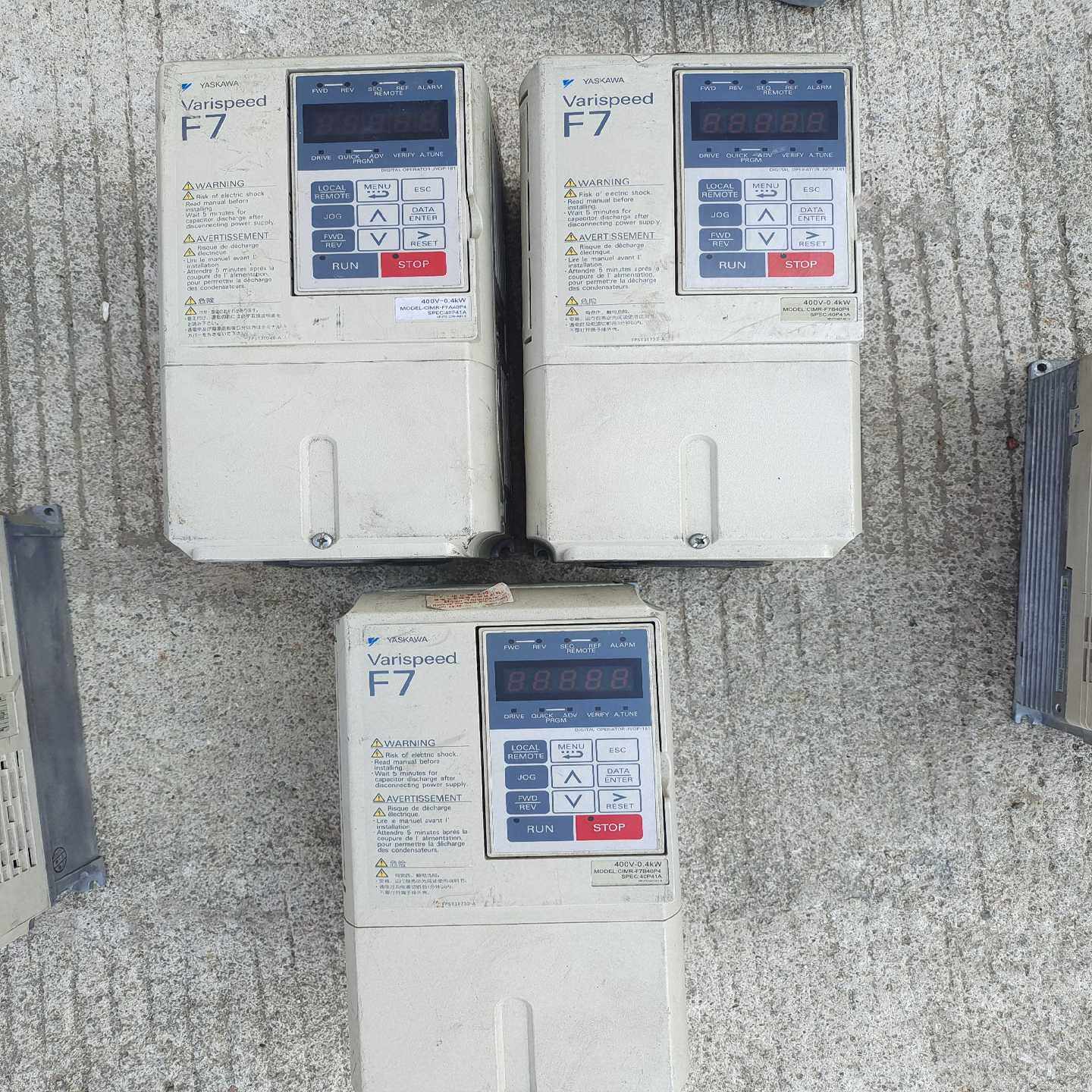 安川变频器ClMR-F7B40P4，0.4KW380V，实询价