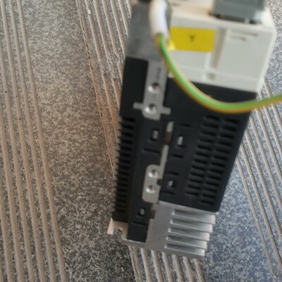 松下伺服驱动器 MBDLT25SF011，400W，200V--议价商品