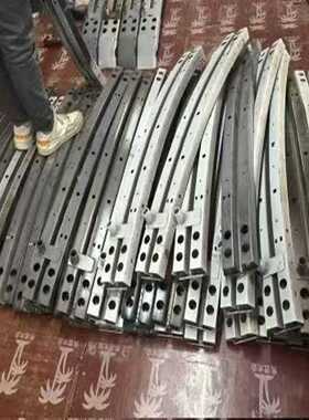 别克GL8ES358防撞梁前杠骨架杠铁--议价商品