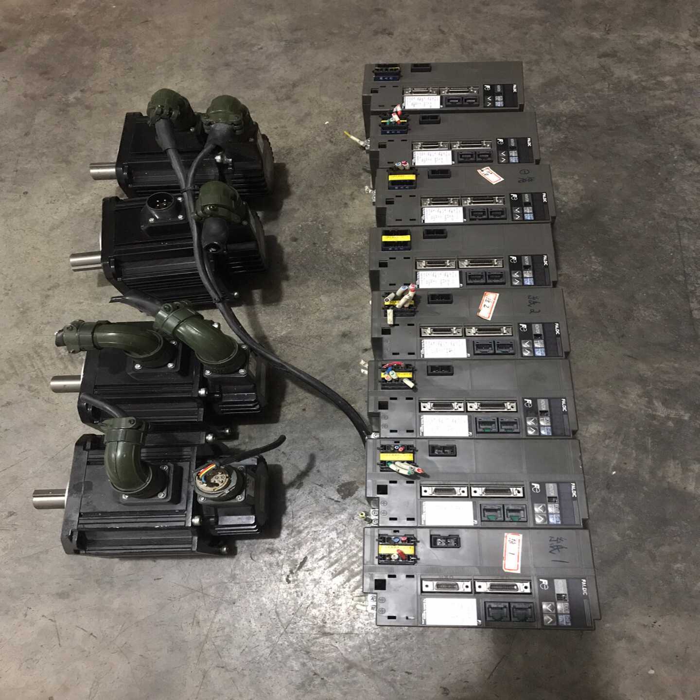 富士驱动器电机1KWRYC102C3-VVT2质量保证漂适用