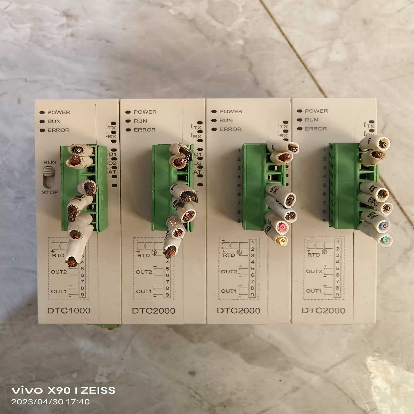 议价台达PLC控制器DTC2000V实物图现货仪价