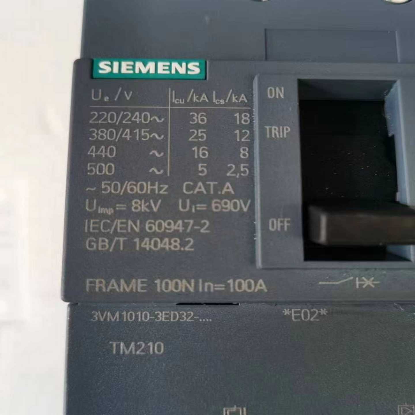 议价原装正品西门子塑壳断路器空气开关，型号3VM1010-3E