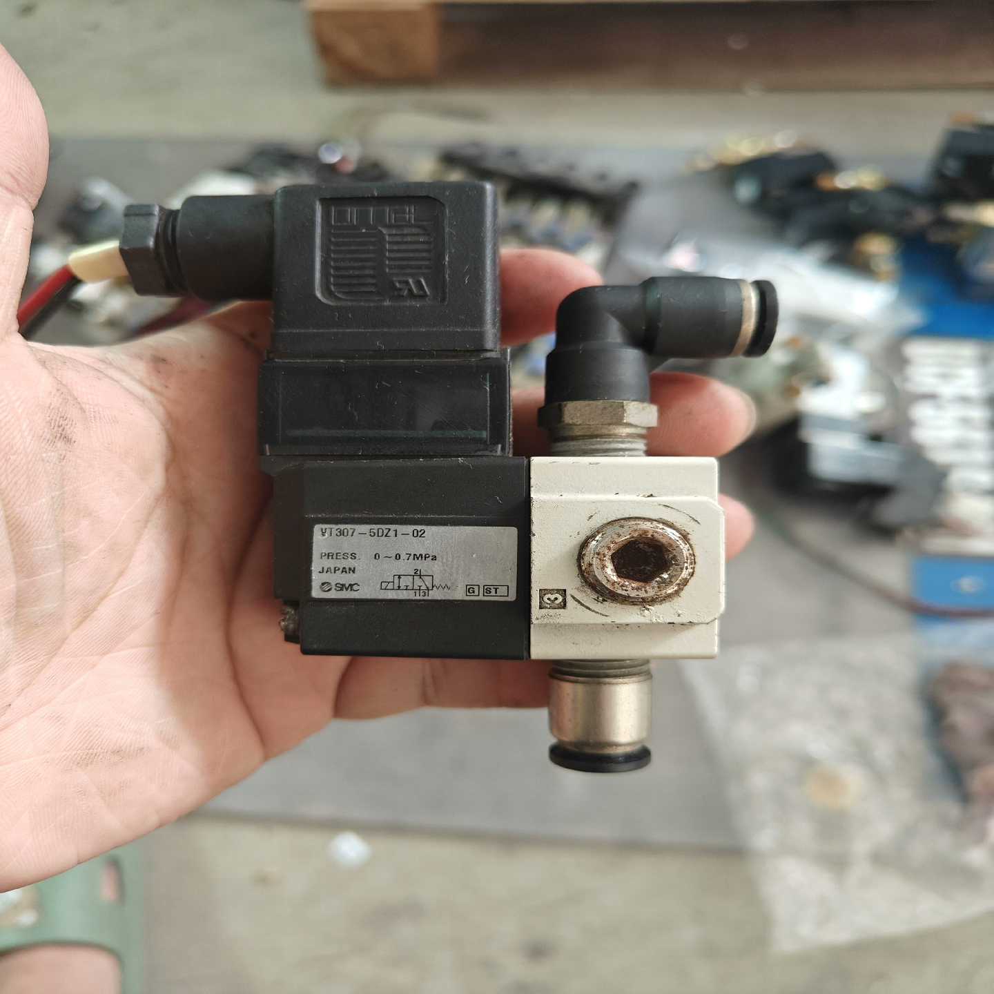 电磁阀，型号：VT307-5DZ1-02，0～0.7M~询价