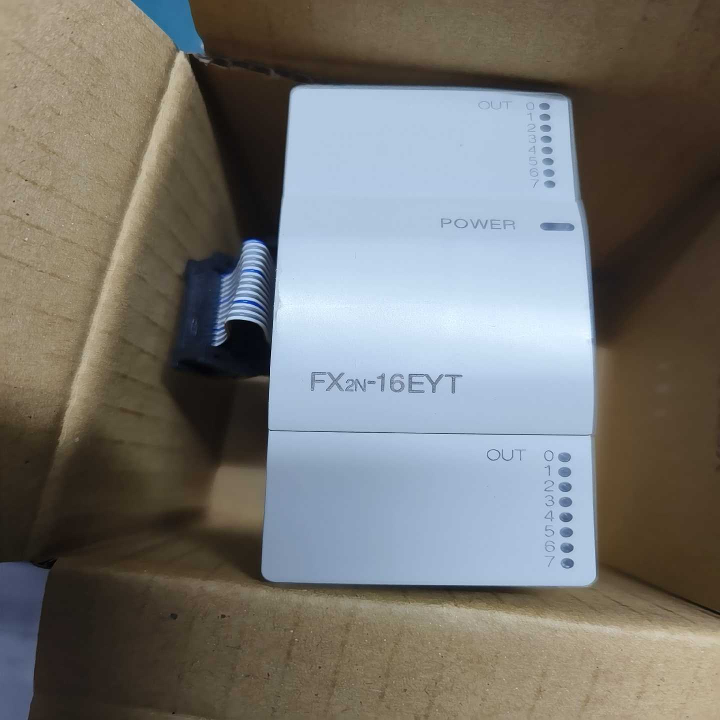 询~三极管D880有的联系