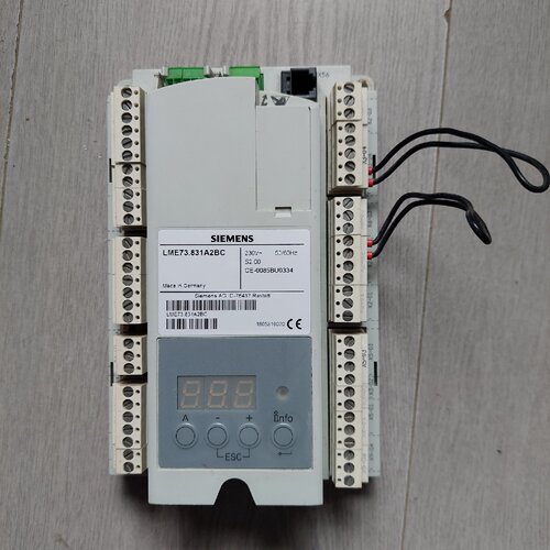 议价控制器LME73.831A2BC功能包好成色如图议价