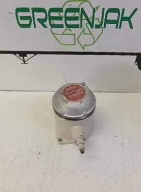 BARKSDALE D2XH18UL PRESSURE SWITCH USED FREE SHIPPING