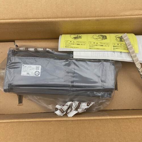 YASKAWA SGMAV10A3A6C 0G040973 1000W 200V 7.4A 3.18NM 3000MIN
