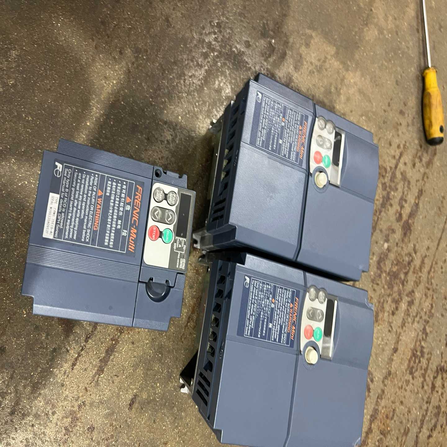 富士变频器C1S，E1S，0.75KW，3.7KW，实物拍摄--议价商品