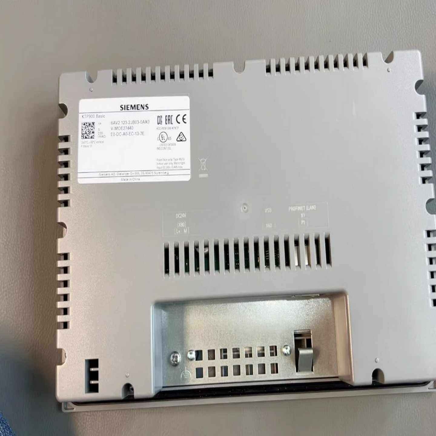 议价西门子触摸屏，型号：6AV2 123-2JB03-0AX0，