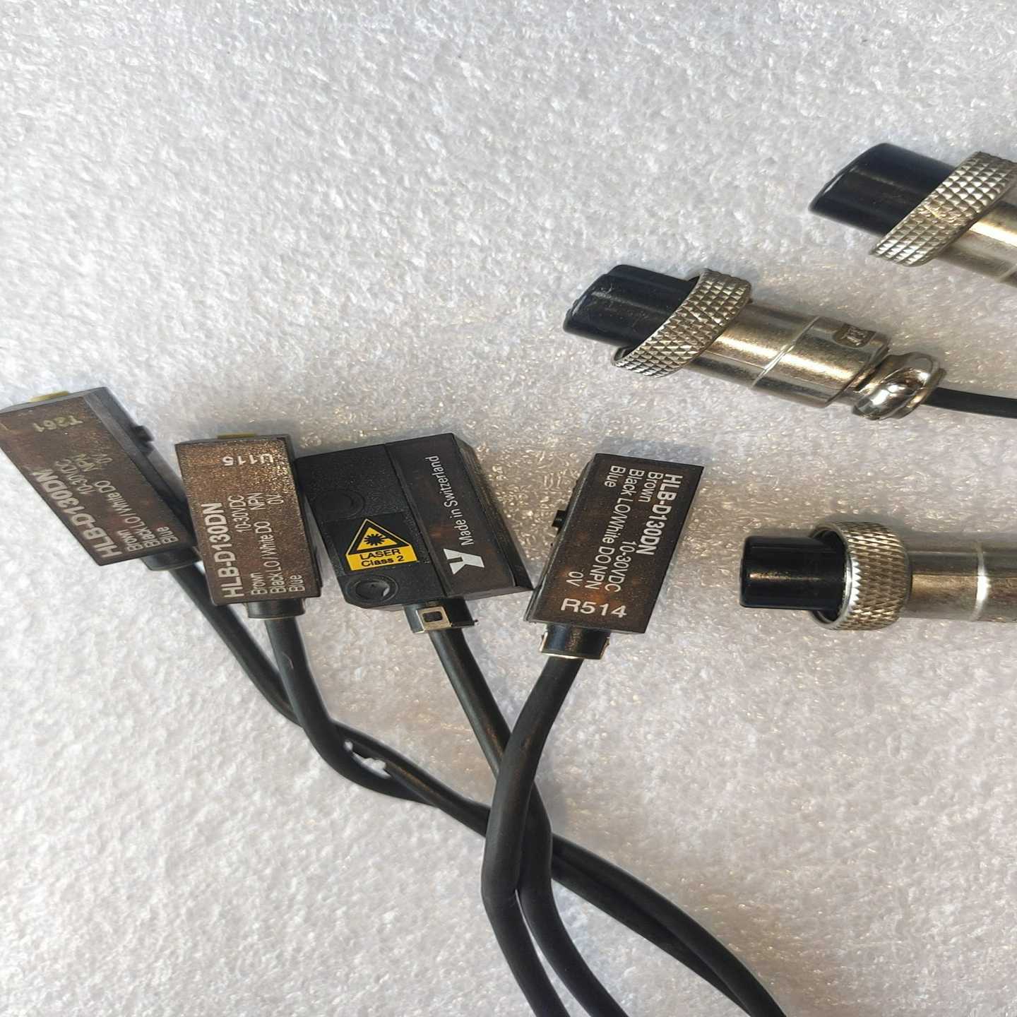 HLB-D130DN山武/azbil传感器，线长2米，二手拆