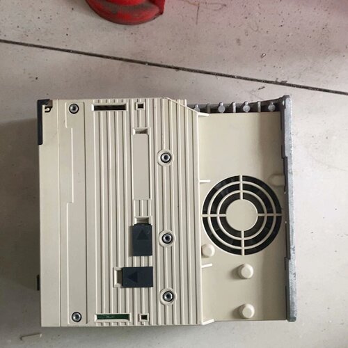 YASKAWA安川安川伺服驱动器SGDV5R5A01A0-询
