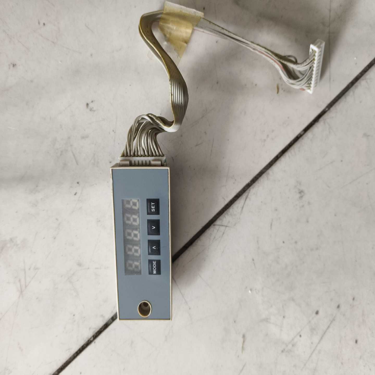 s08-spd-32a2-110 新代主轴驱动器显示面板，拆~询价