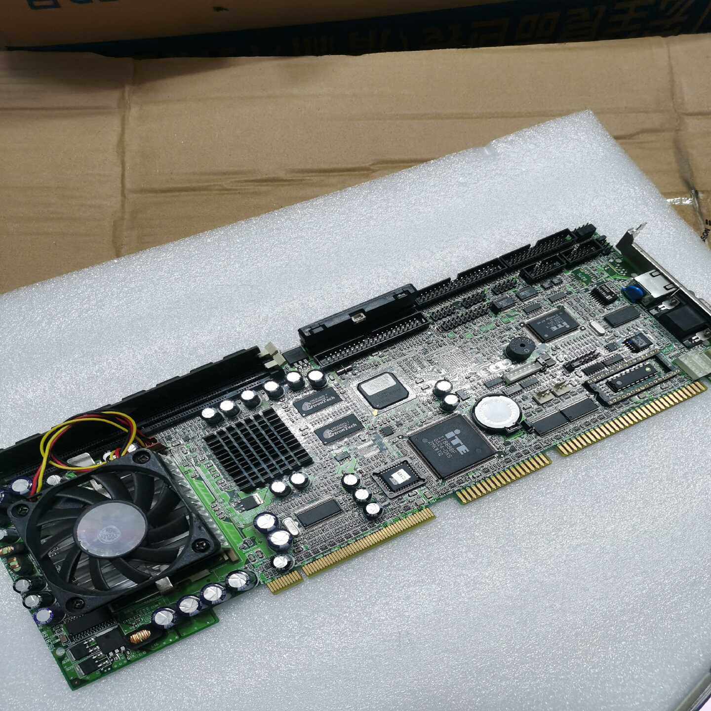 艾讯主板SBC8168C2-RCB5工控主板带CPU询价