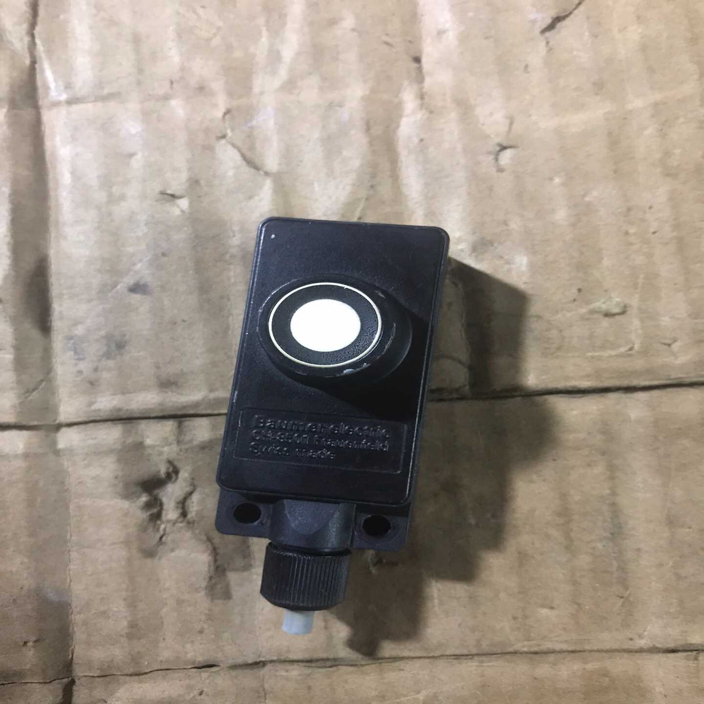 询价UNDK30U6112超声波距离检测传感器，的，