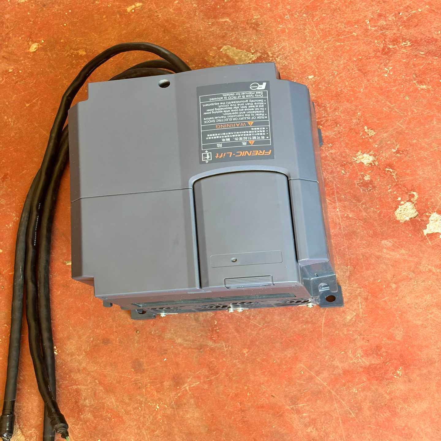 富士达电梯变频器DT32LL1S-4CN拆机件功能完好--议价商品