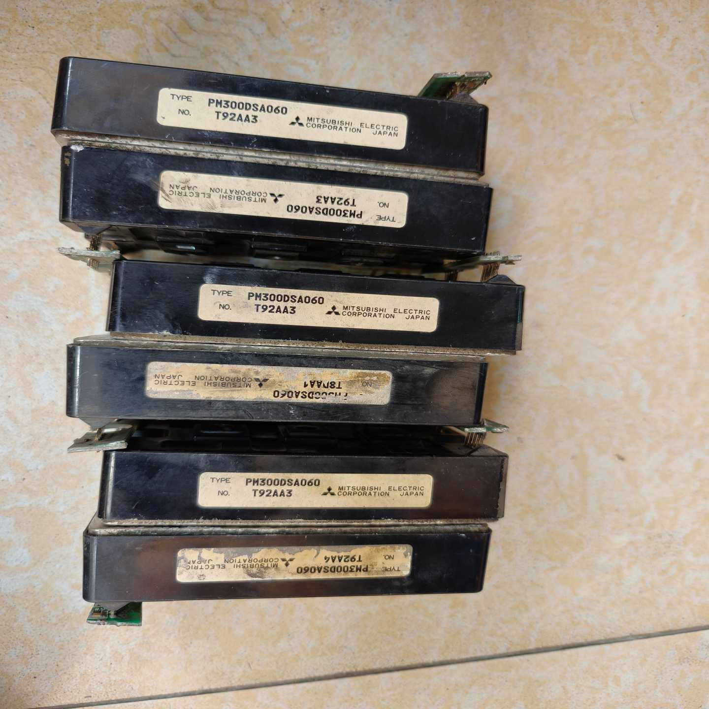 PM300DSA060正品,。