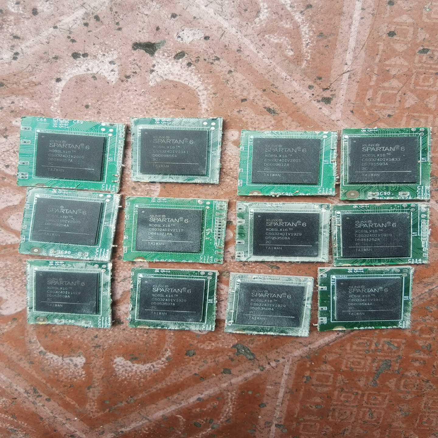 【议价】XC6SLX16-2CSG324C适用