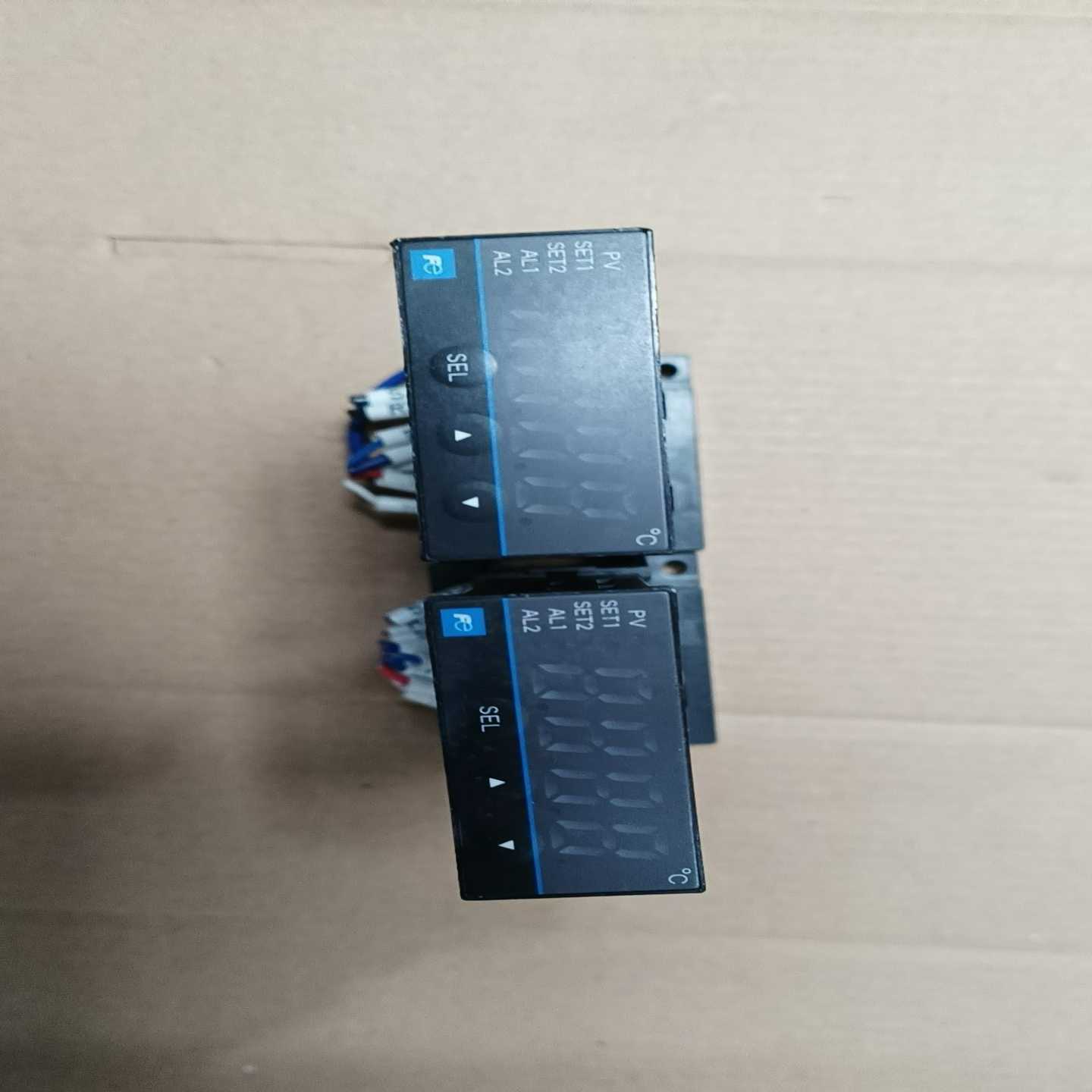 富士温控表PXR3TAY2-1Y061富士温控表PXR3适用