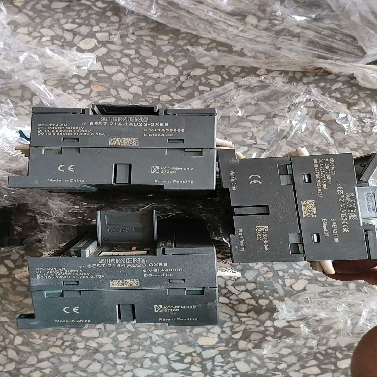 6ES7214-1AD23-0XB8，西门子拆机有三台成色很--议价商品