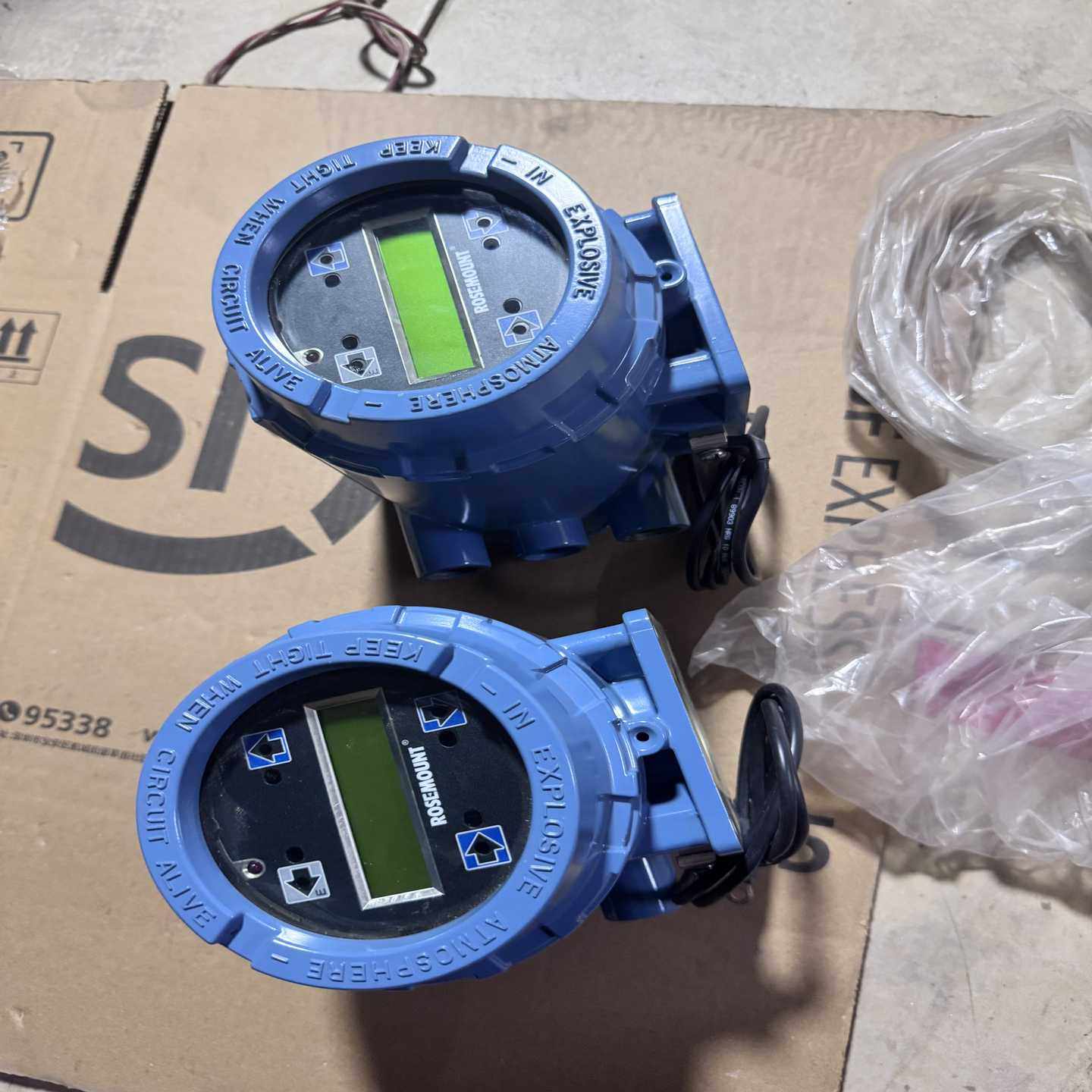 罗斯蒙特8732E智能变送器，两台，型号8732EST2A1-议价