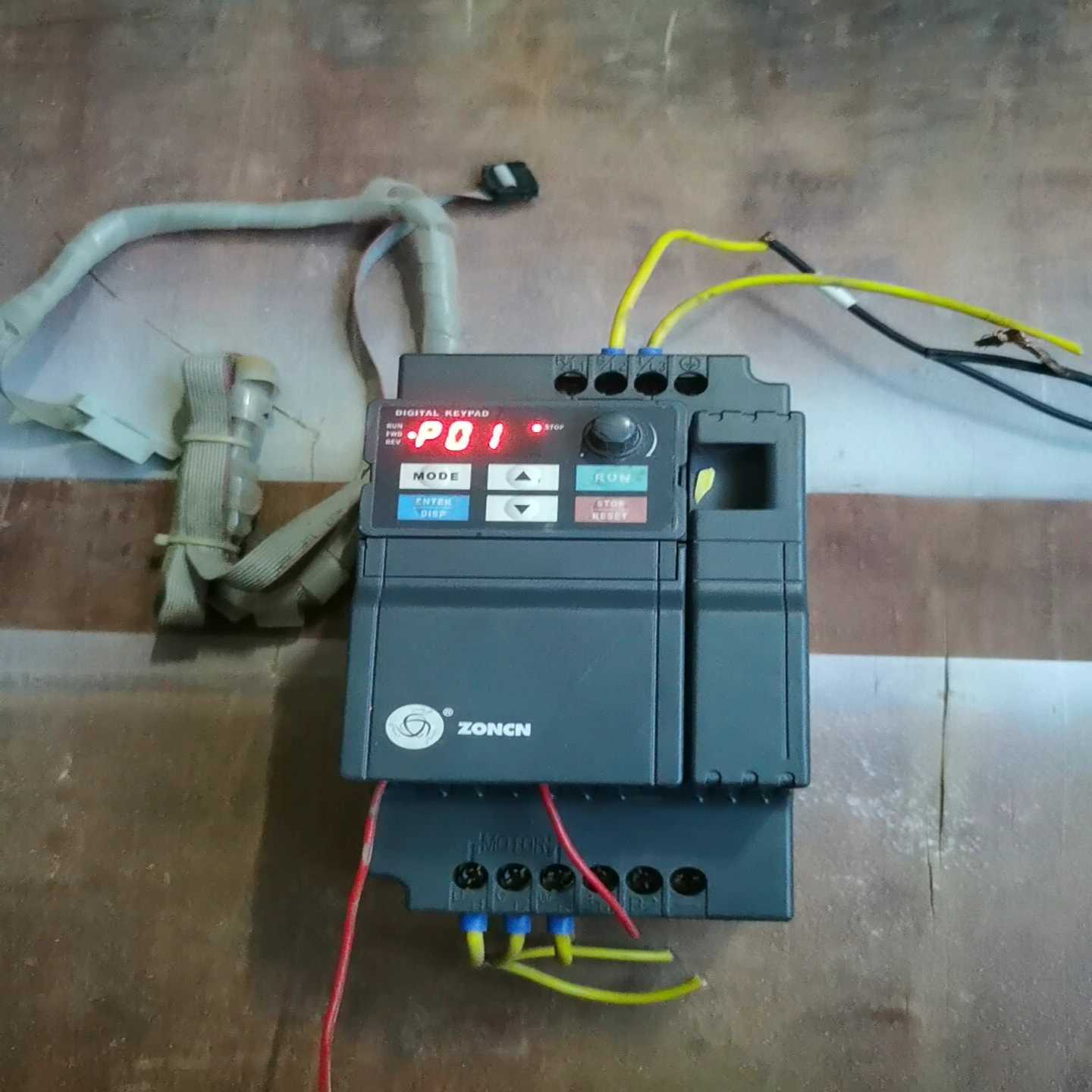 众辰H2400变频器3.7KWH2400S03D7K原询价