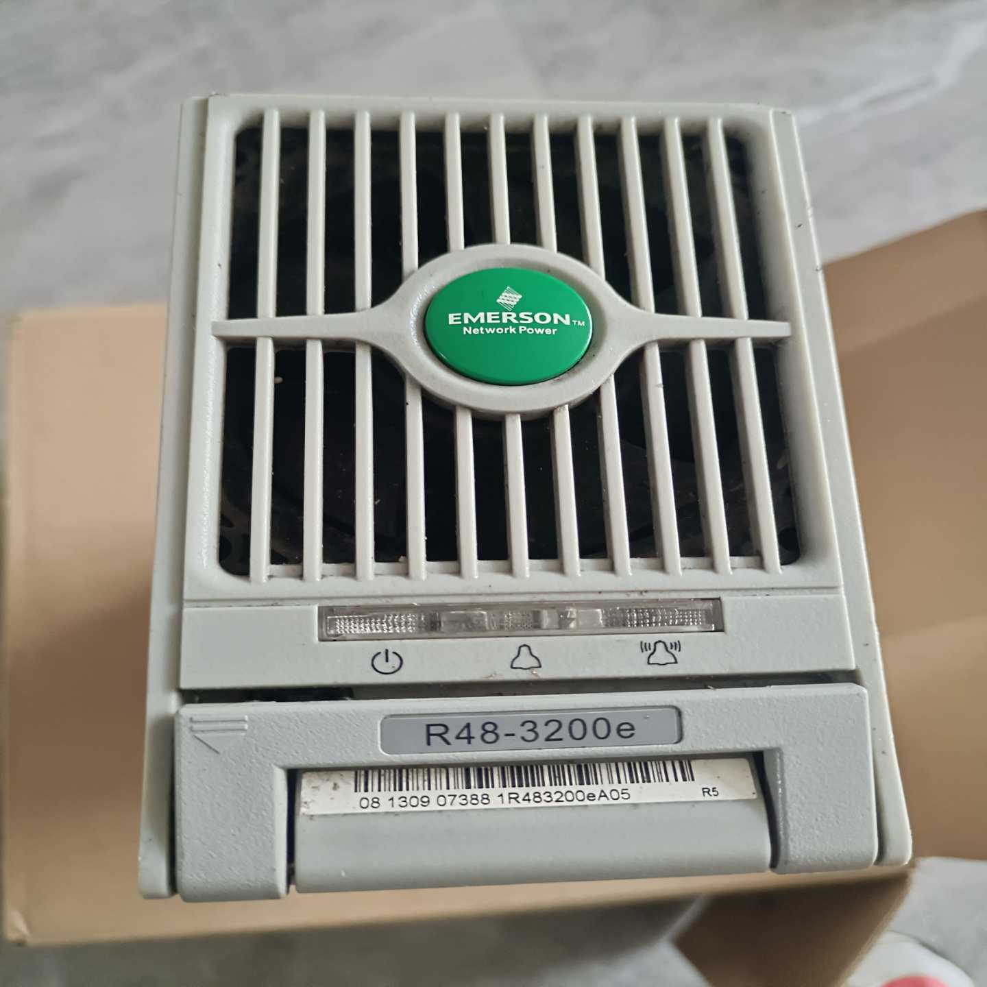艾默生R48-3200e电源模块拆机，便宜出售80一个，包邮--议价商品