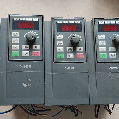 寻“”信捷变频器拆机三台V5BN20P70.75KW220
