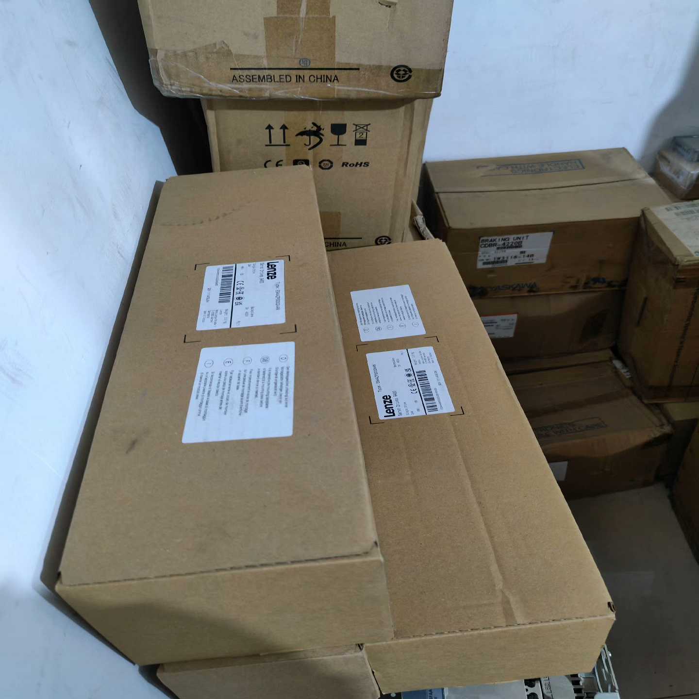 E94AZPS0244N伦茨9400驱动器接线安装底座！（佳毅工控）