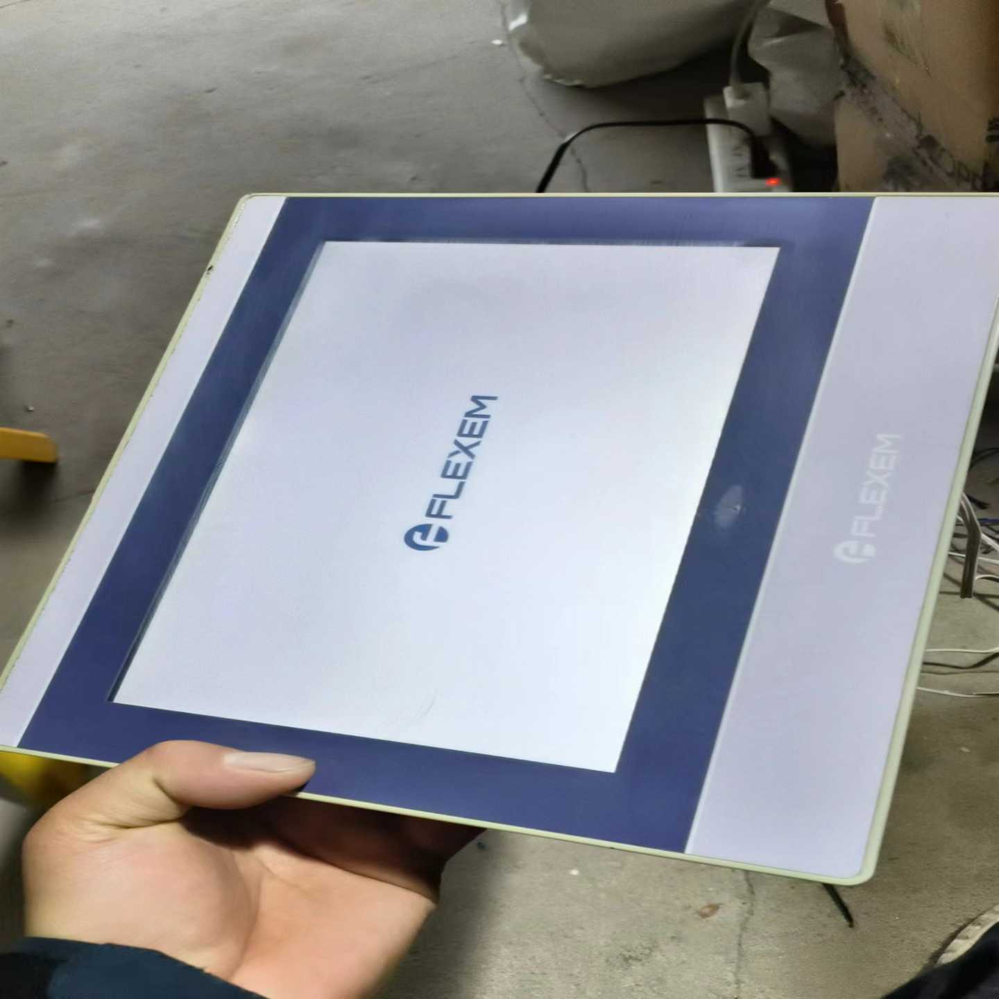 询价flexem繁易10寸触摸屏，FE6100WE-PRE。两台