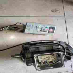 咨询 2S0015N四台4t0015 变频器EDS800