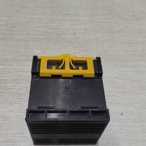 询-V680HAM42DRT控制器成色如图